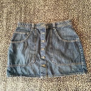 Old Navy Denim Mini Skirt Size 12 Medium Blue with Front and Back Pockets